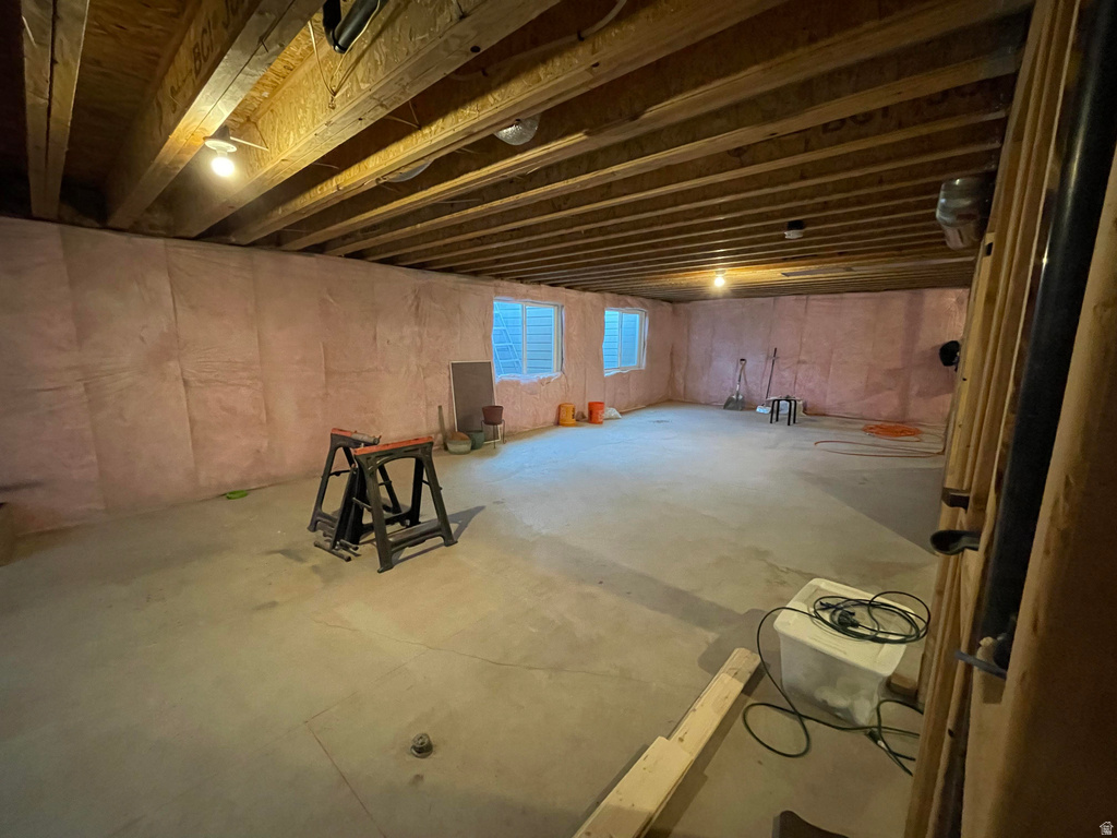 394 W PARKWAY DR Kaysville, UT 84037