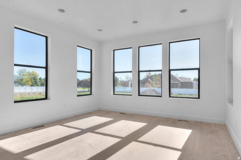 34 S PRESTON ST Kaysville, UT 84037