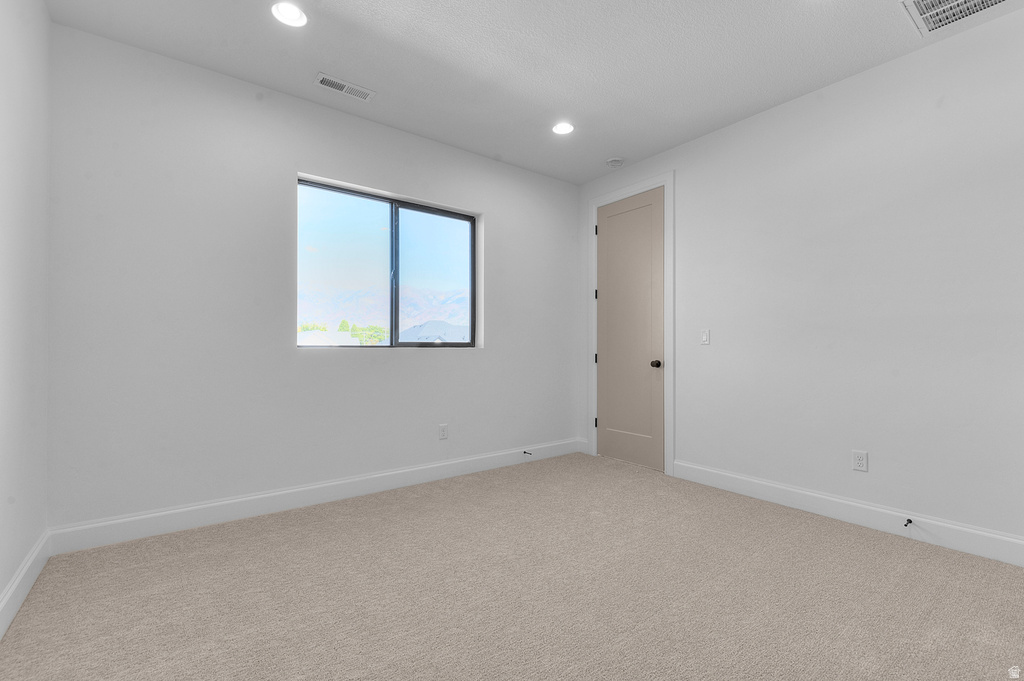 34 S PRESTON ST Kaysville, UT 84037