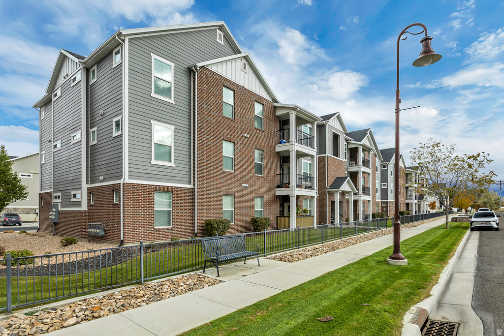 2162 W MAIN ST #E303 Lehi, UT 84043