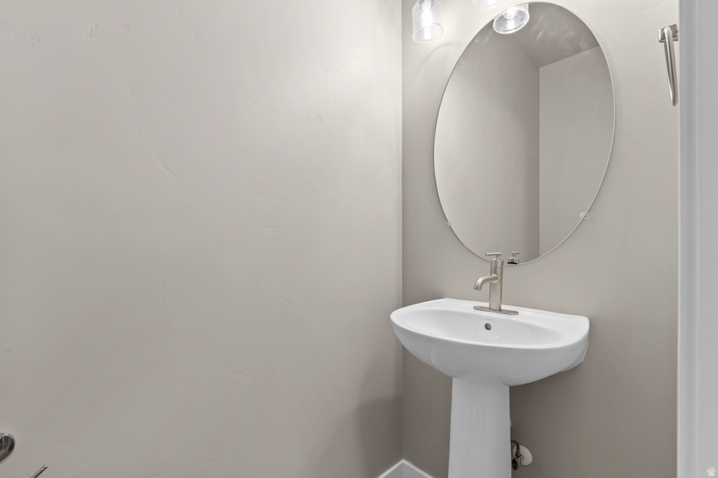 590 W JUNEGRASS LN Stansbury Park, UT 84074