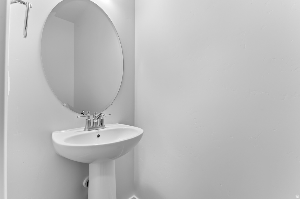 7816 W BLAWN WASH LN Magna, UT 84044