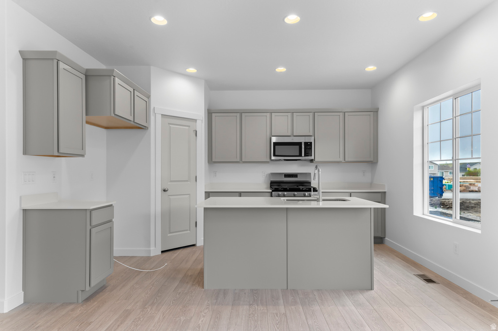 7816 W BLAWN WASH LN Magna, UT 84044