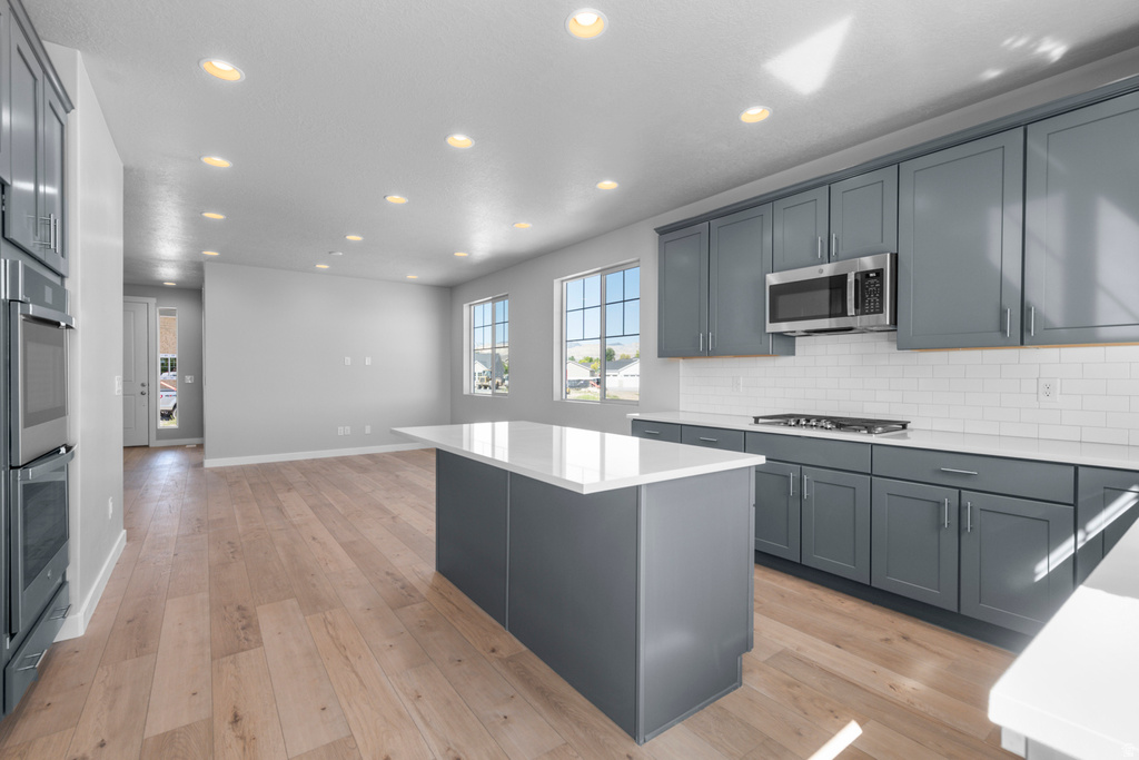 3622 W HARVEST GOLD WAY Riverton, UT 84065