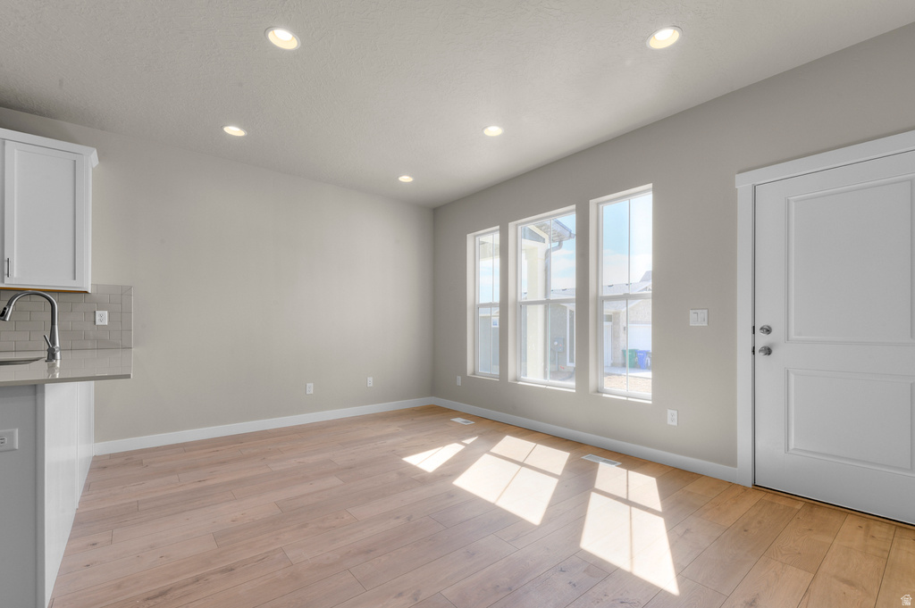 6568 W RAYNOLDS PEAK WAY West Jordan, UT 84081