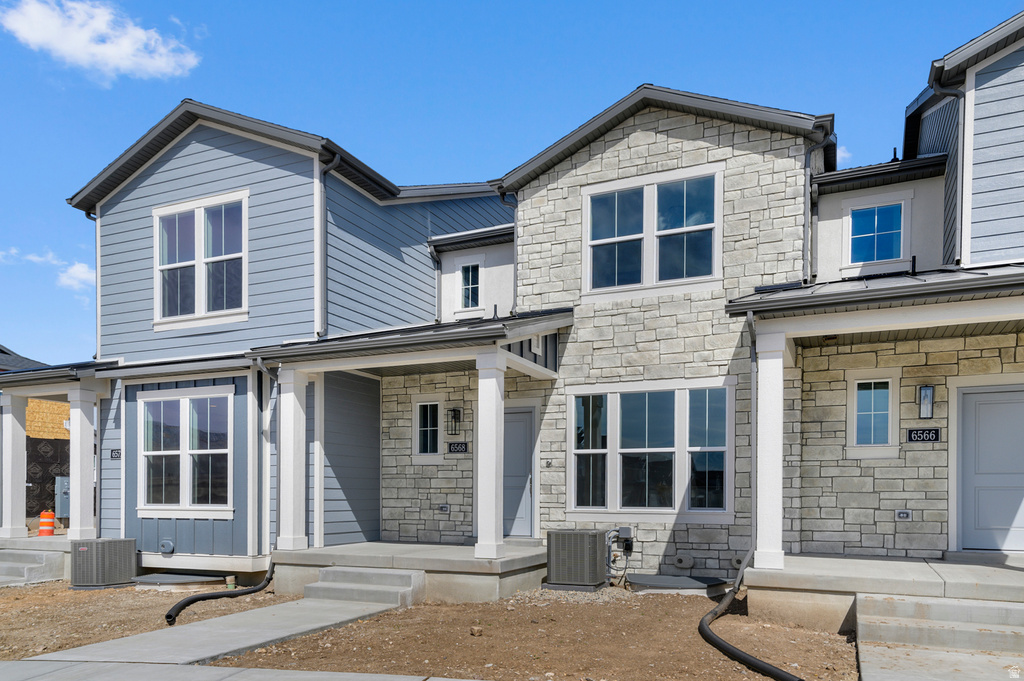 6568 W RAYNOLDS PEAK WAY West Jordan, UT 84081