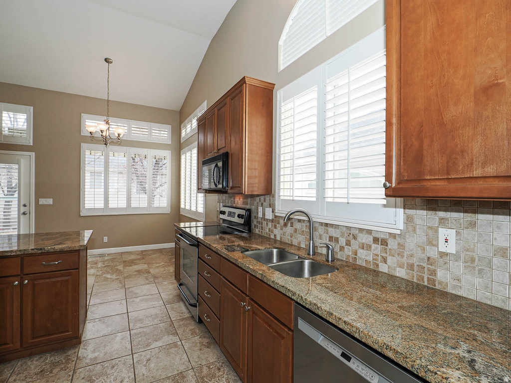 7309 S UNION VILLAGE CIR Midvale, UT 84047