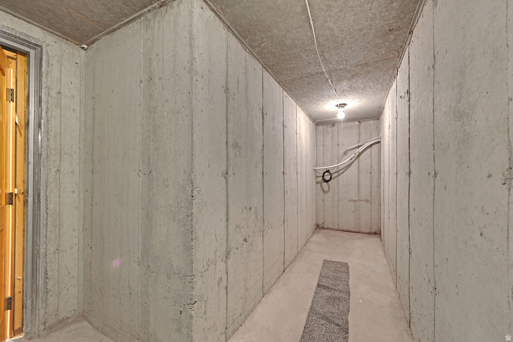 889 E BEN LOMOND AVE South Ogden, UT 84403