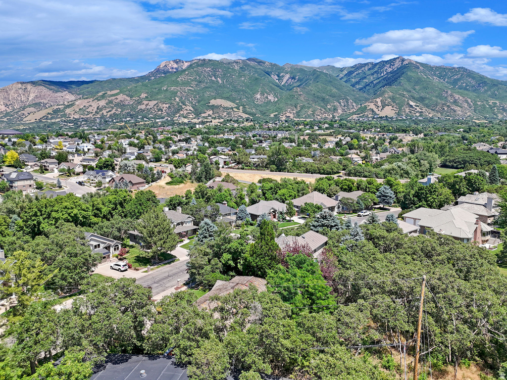 889 E BEN LOMOND AVE South Ogden, UT 84403