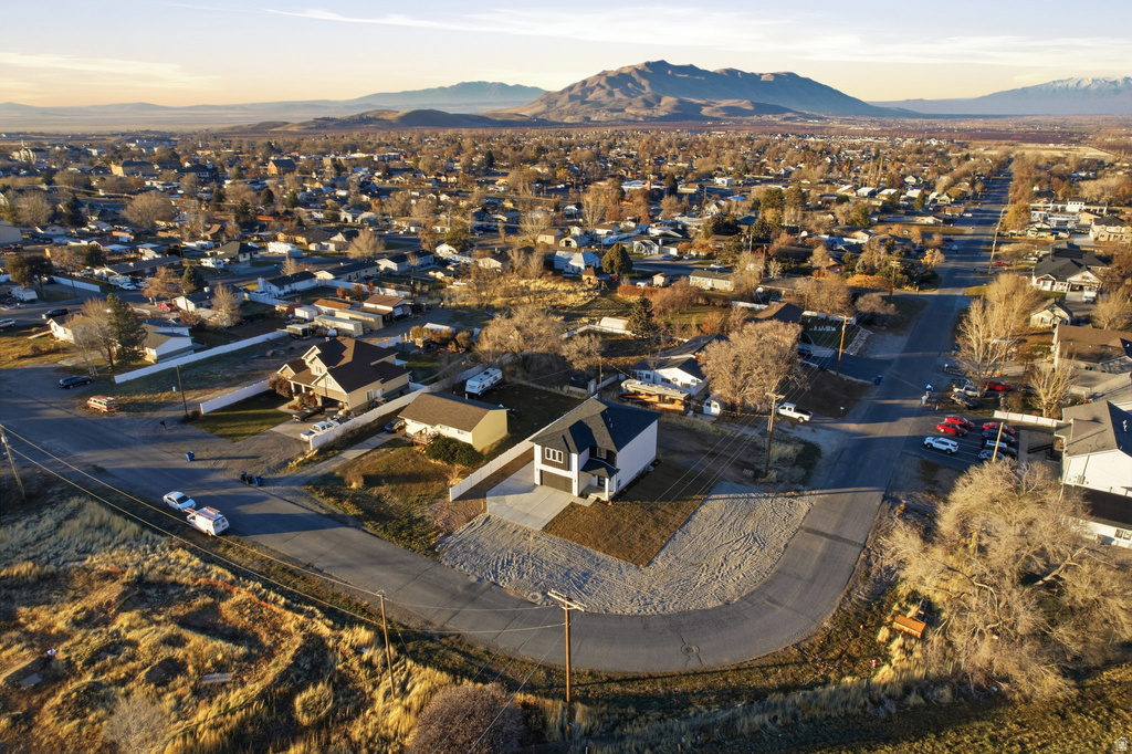 295 E 300 S Santaquin, UT 84655