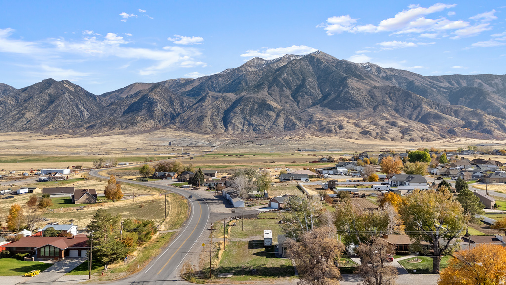 180 N 200 E Mona, UT 84645