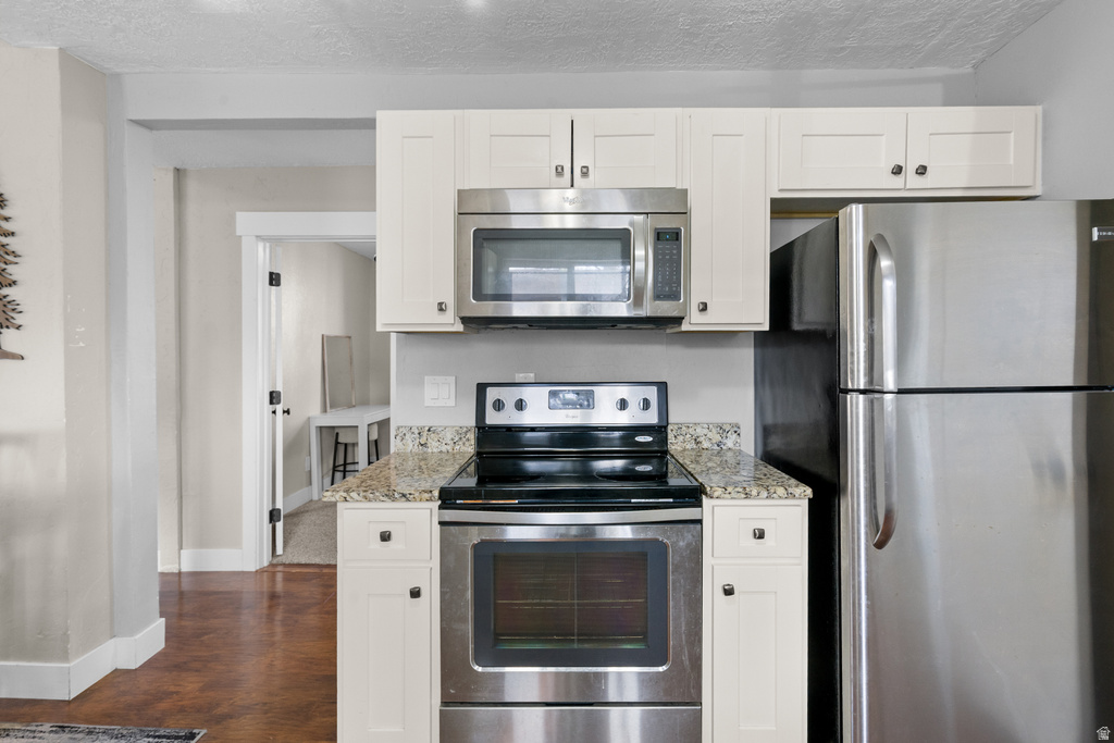 180 N 200 E Mona, UT 84645