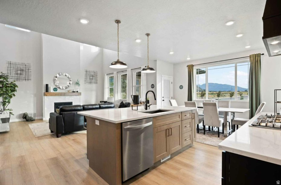 12868 S BIGWIG DR #210 Herriman, UT 84096