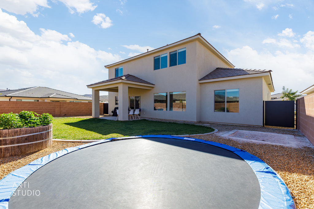 521 S PALM AVE Washington, UT 84780