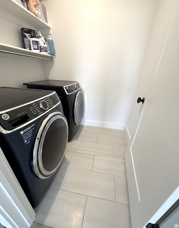 6831 W MEADOW GRASS DR South Jordan, UT 84009