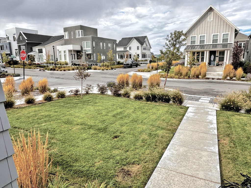 6831 W MEADOW GRASS DR South Jordan, UT 84009