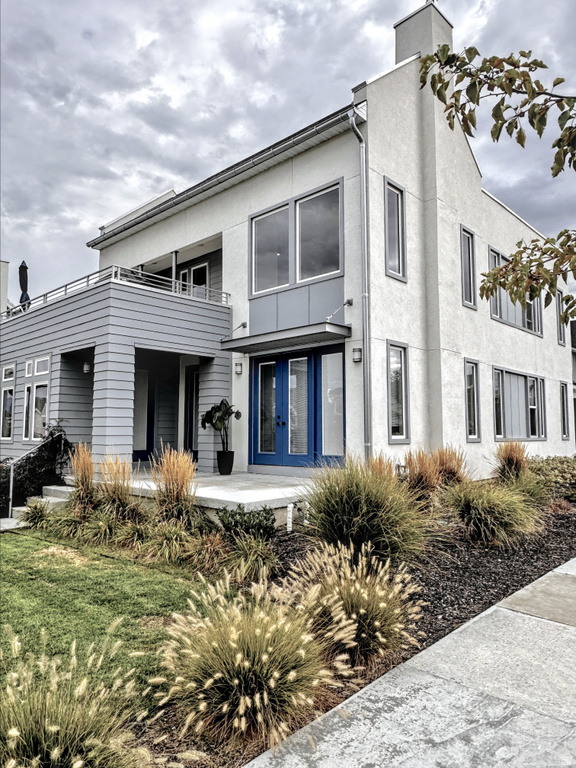 6831 W MEADOW GRASS DR South Jordan, UT 84009