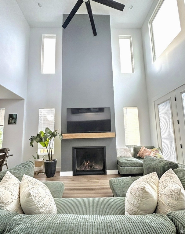 6831 W MEADOW GRASS DR South Jordan, UT 84009