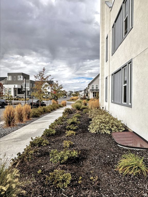 6831 W MEADOW GRASS DR South Jordan, UT 84009