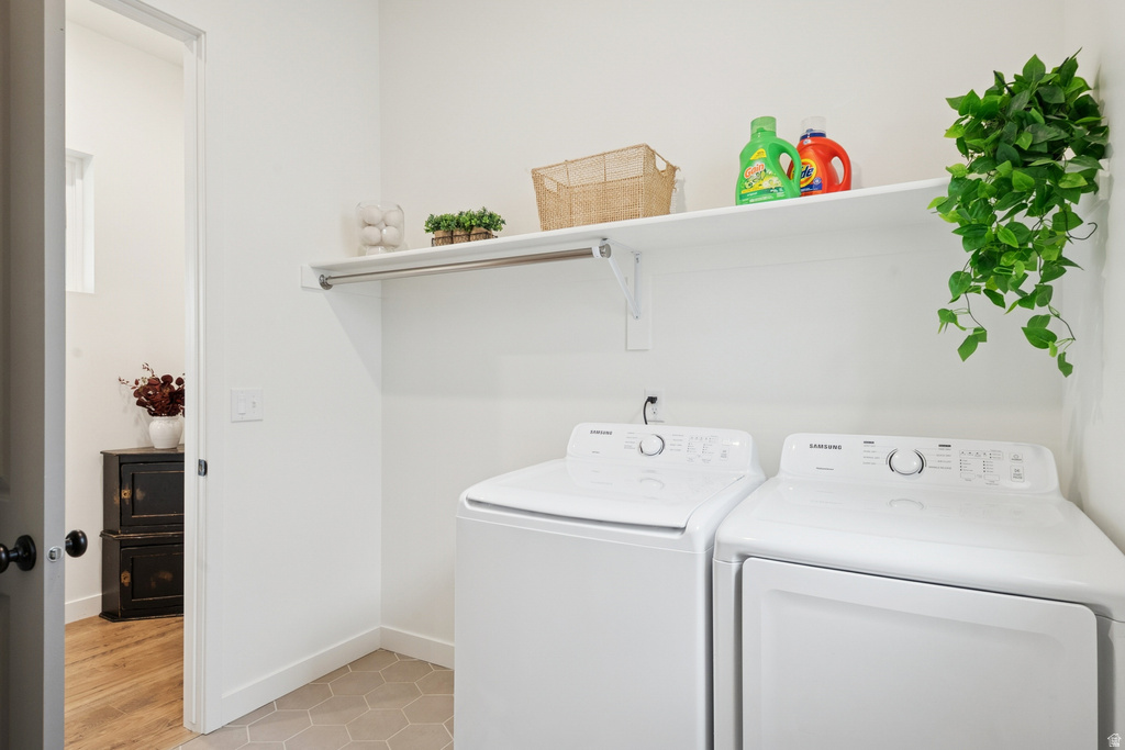 6932 W DOCKSIDER DR South Jordan, UT 84009