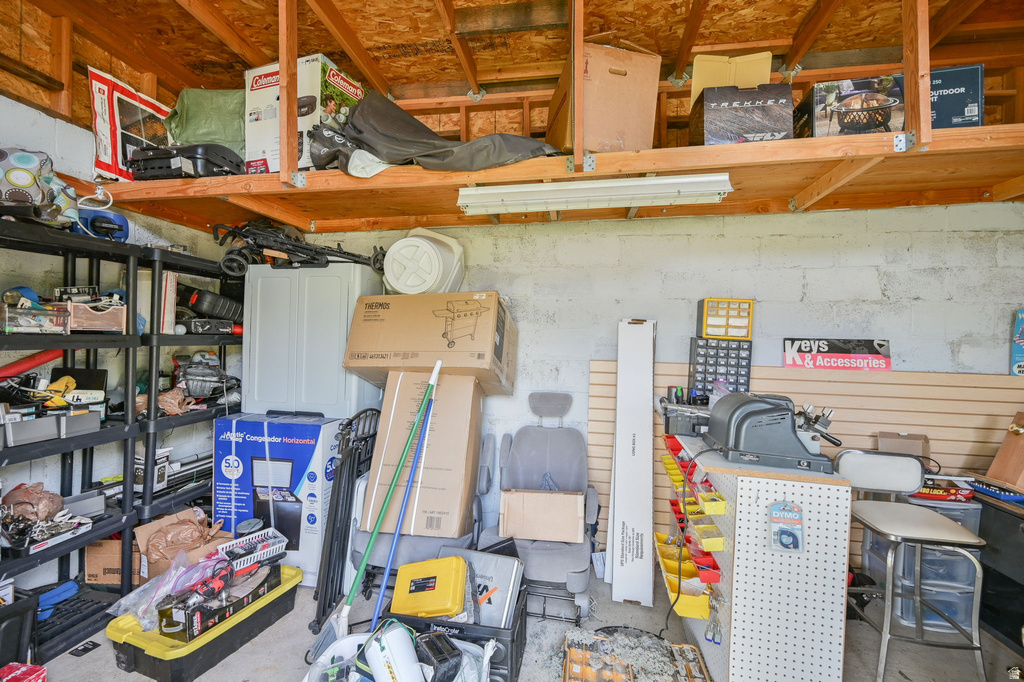 927 E 5650 S Murray, UT 84121