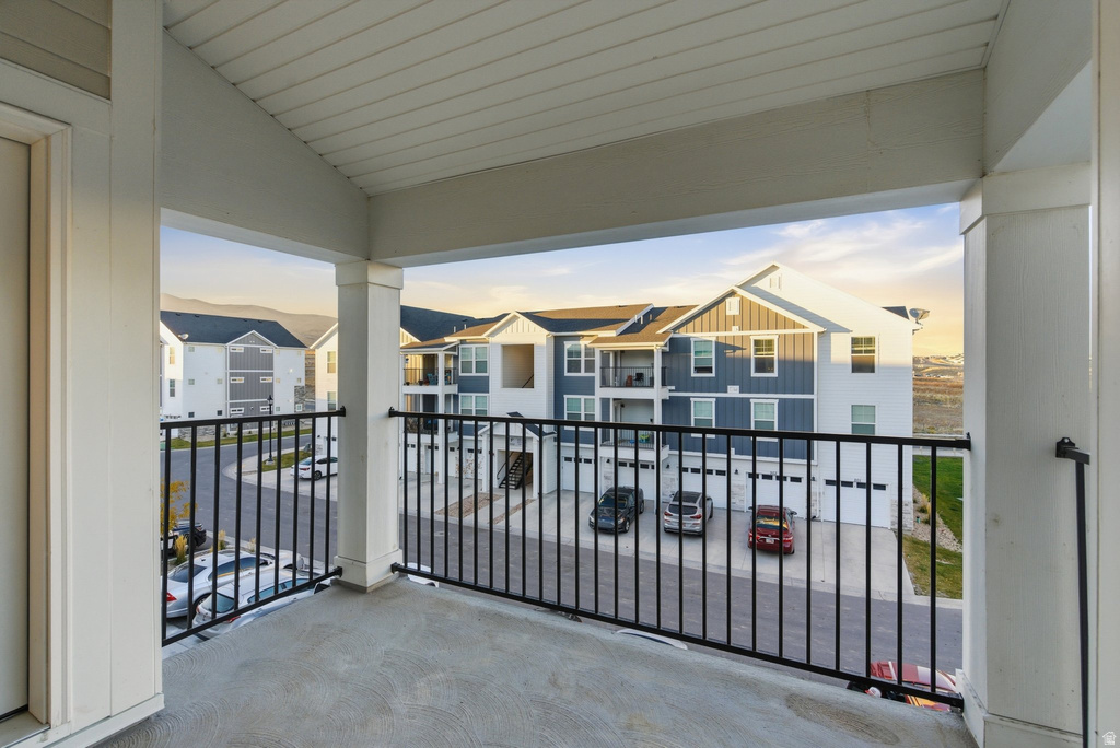 936 W BIG BEN LN #301 Saratoga Springs, UT 84045