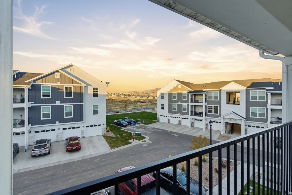 936 W BIG BEN LN #301 Saratoga Springs, UT 84045