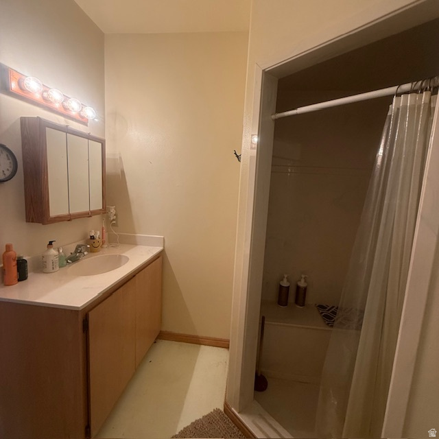 256 S 300 E Blanding, UT 84511