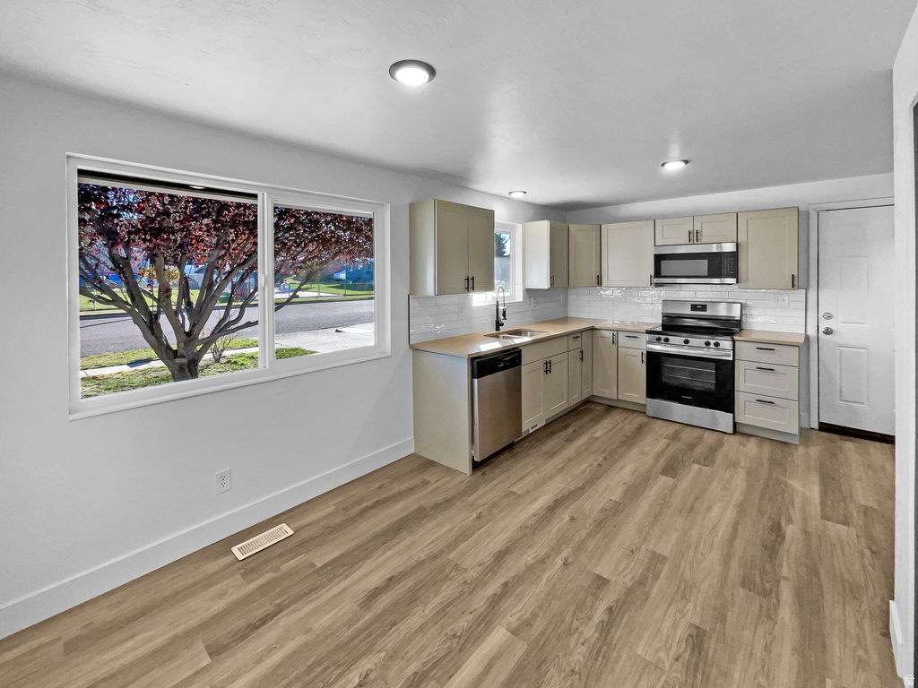 4919 S 2675 W Roy, UT 84067