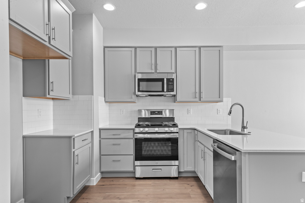 6566 W RAYNOLDS PEAK WAY West Jordan, UT 84081