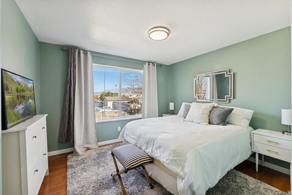 908 HALSTEAD DR North Salt Lake, UT 84054