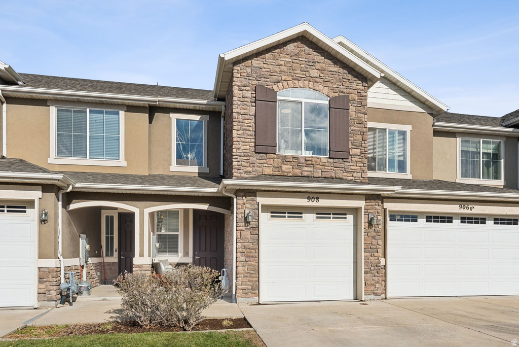 908 HALSTEAD DR North Salt Lake, UT 84054