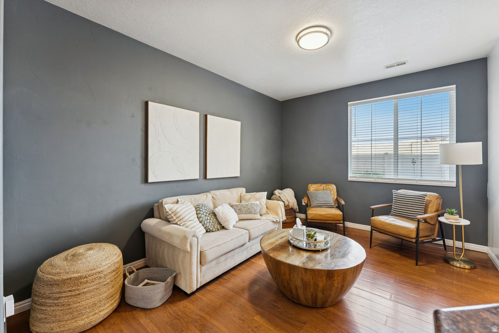 908 HALSTEAD DR North Salt Lake, UT 84054