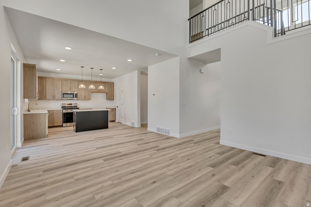 6713 S QUARTER CREEK DR #245 West Jordan, UT 84081