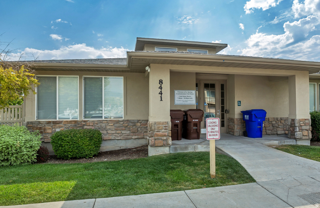 8404 S IVY SPRINGS LN West Jordan, UT 84081