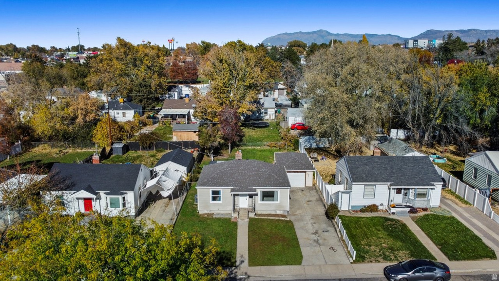 121 S LAKEVIEW DR Clearfield, UT 84015