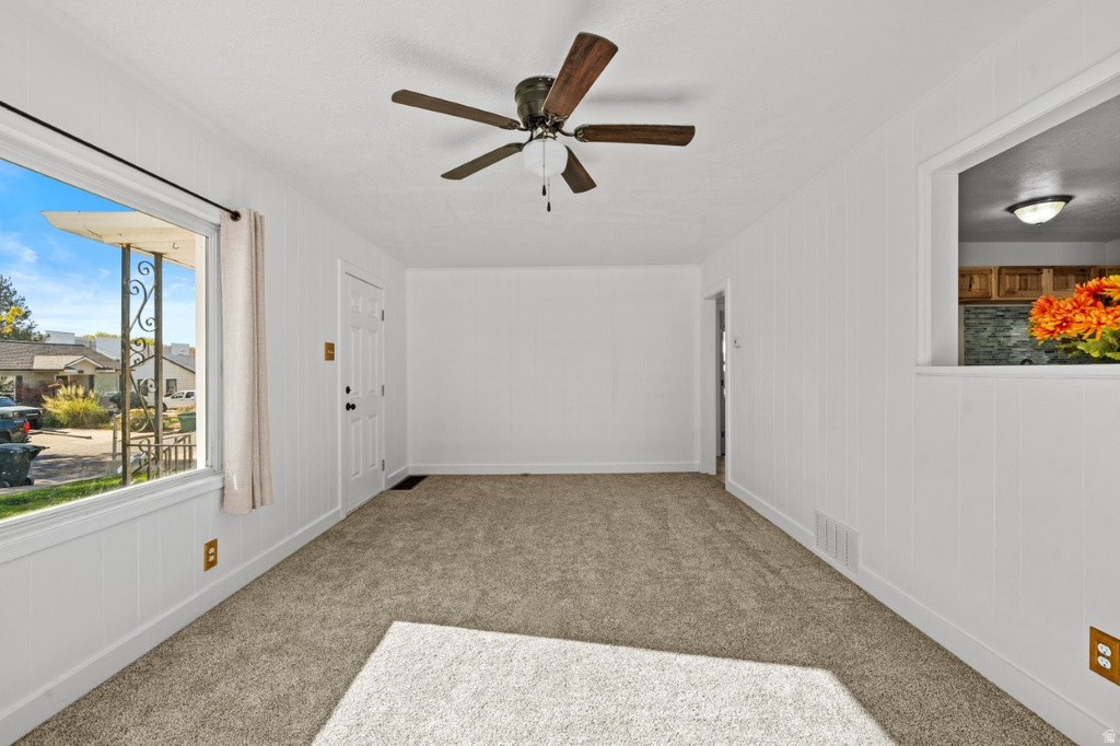 121 S LAKEVIEW DR Clearfield, UT 84015