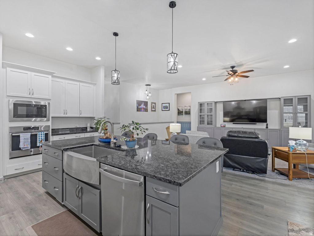 10562 S STAVANGER DR South Jordan, UT 84009