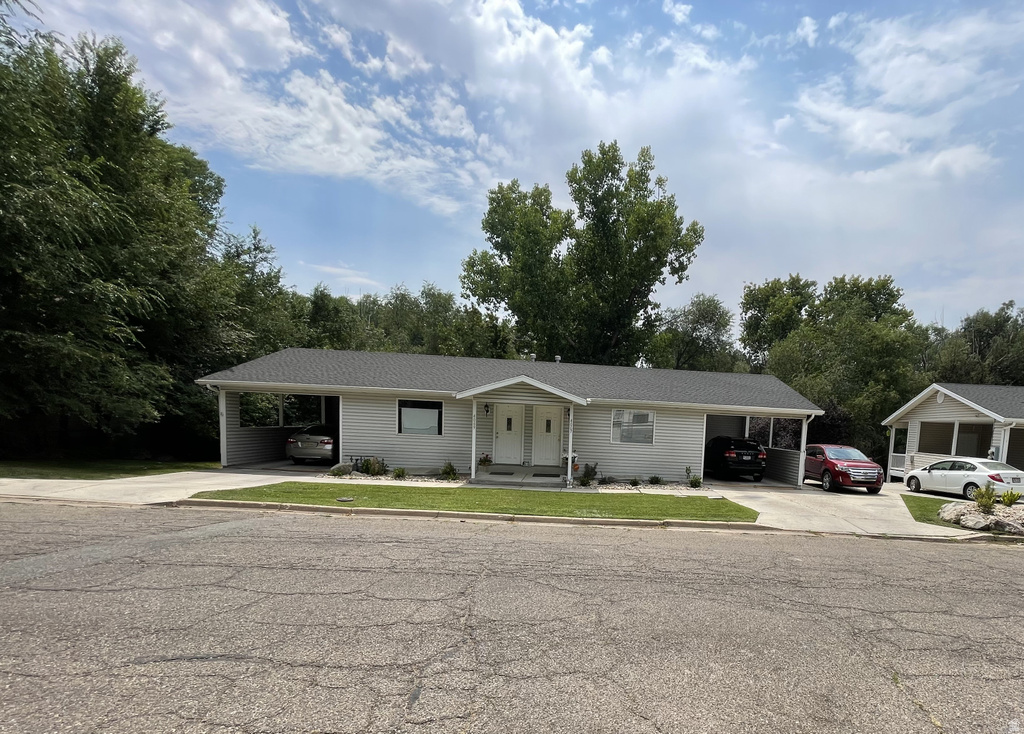 4067 S HILLCREST CIR South Ogden, UT 84405