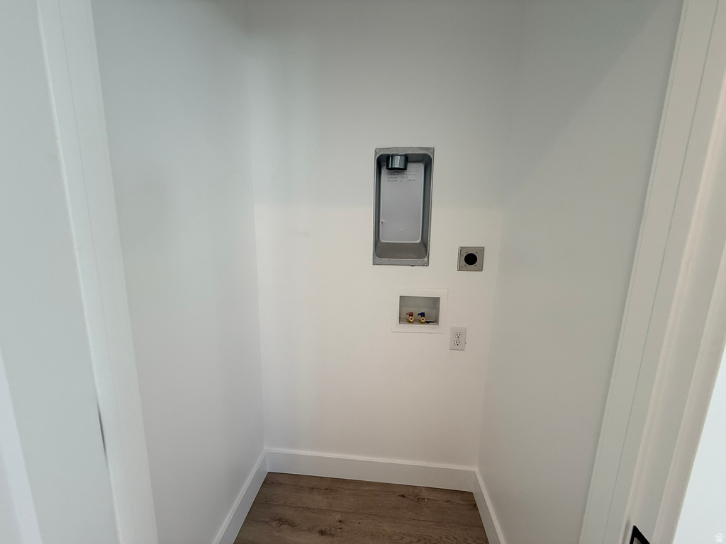 2508 W 3000 N Farr West, UT 84404