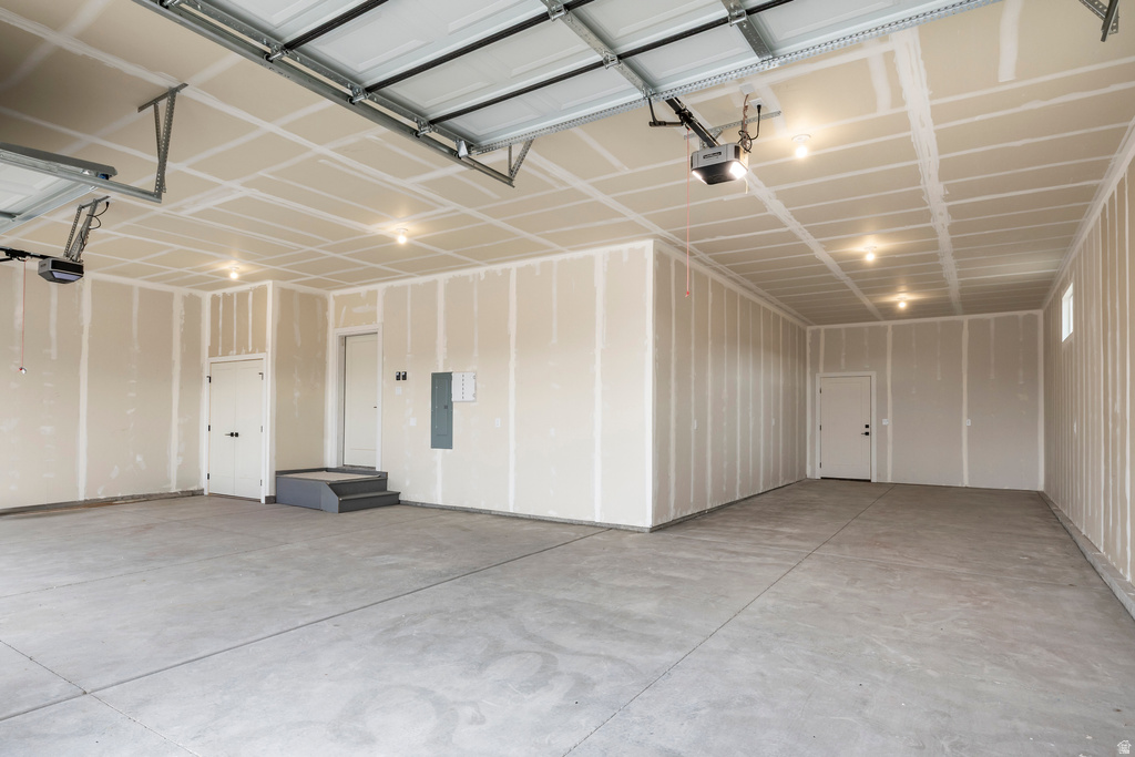 2508 W 3000 N Farr West, UT 84404