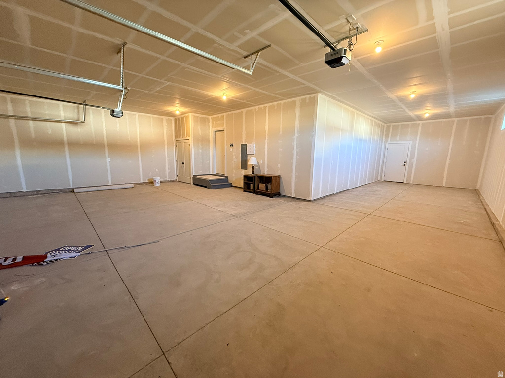 2508 W 3000 N Farr West, UT 84404