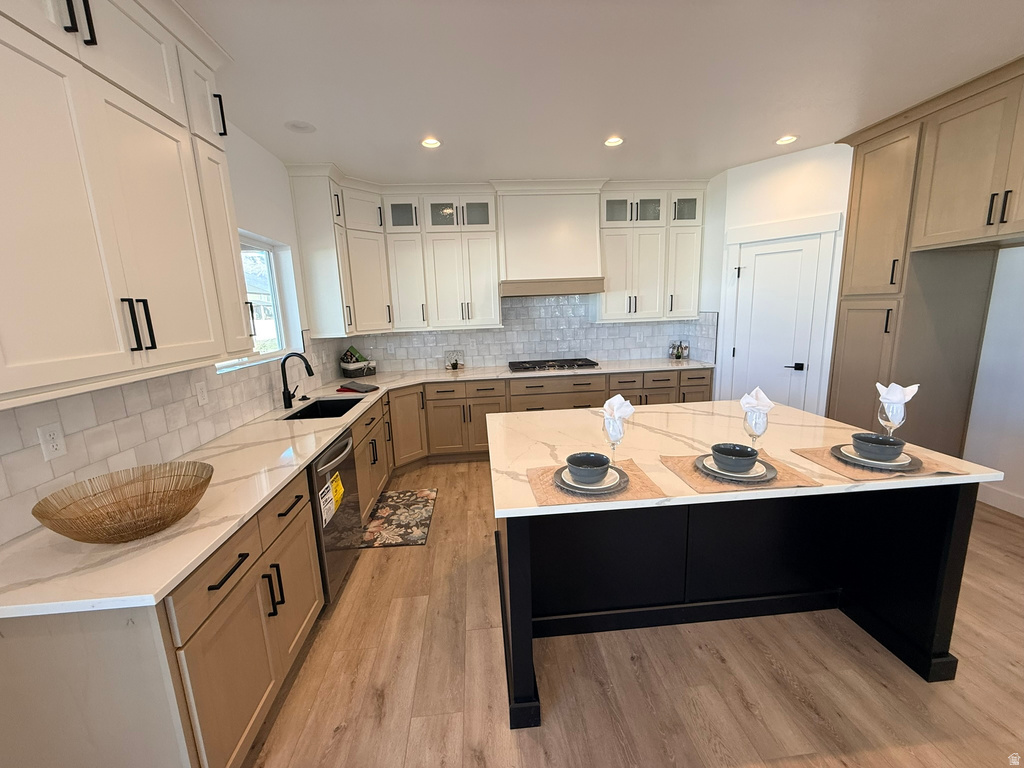 2508 W 3000 N Farr West, UT 84404