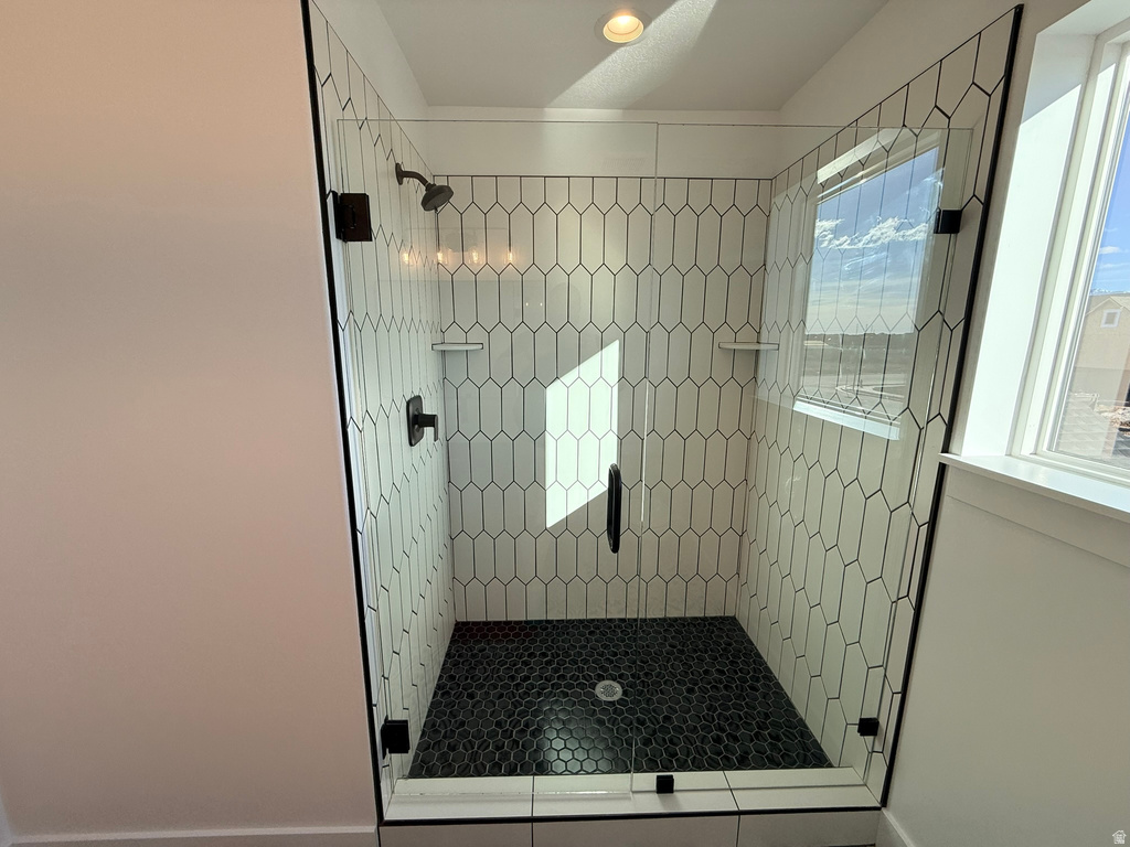 2508 W 3000 N Farr West, UT 84404