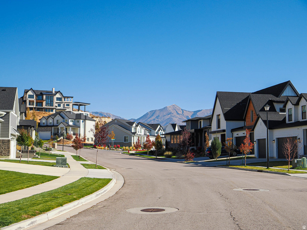 4293 N SEASONS VIEW DR Lehi, UT 84048