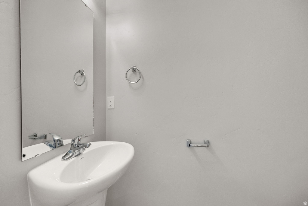 480 W 2650 N Sunset, UT 84015