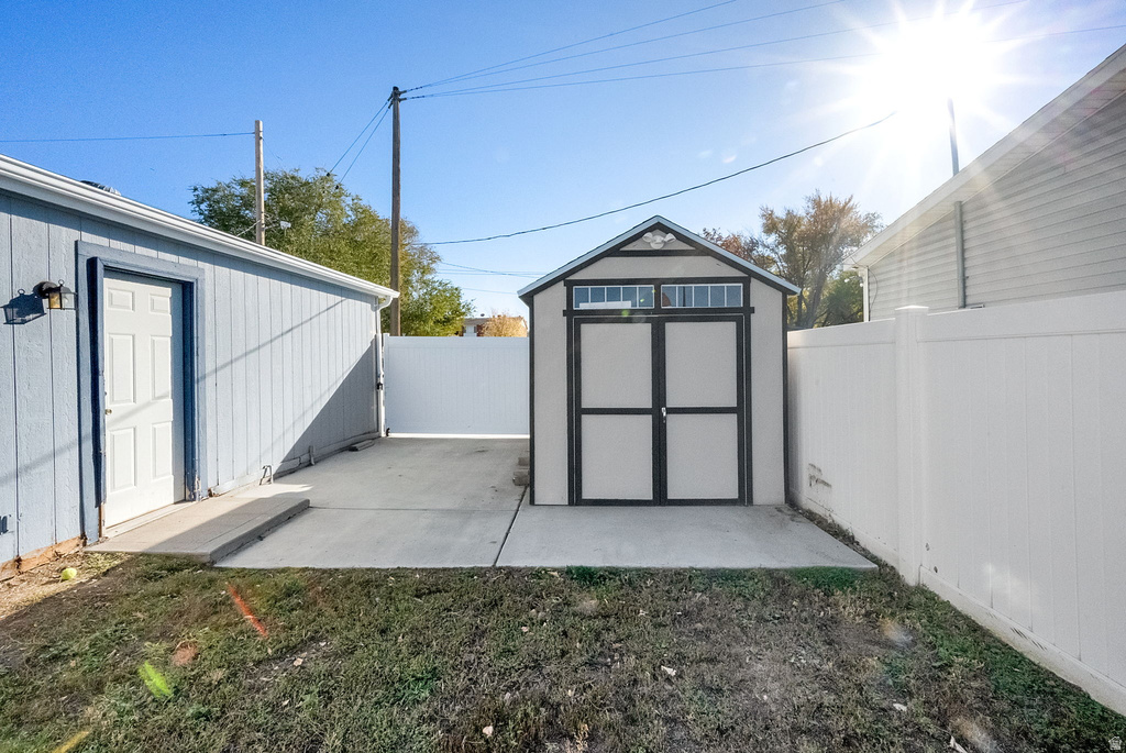 283 E PIONEER AVE Sandy, UT 84070