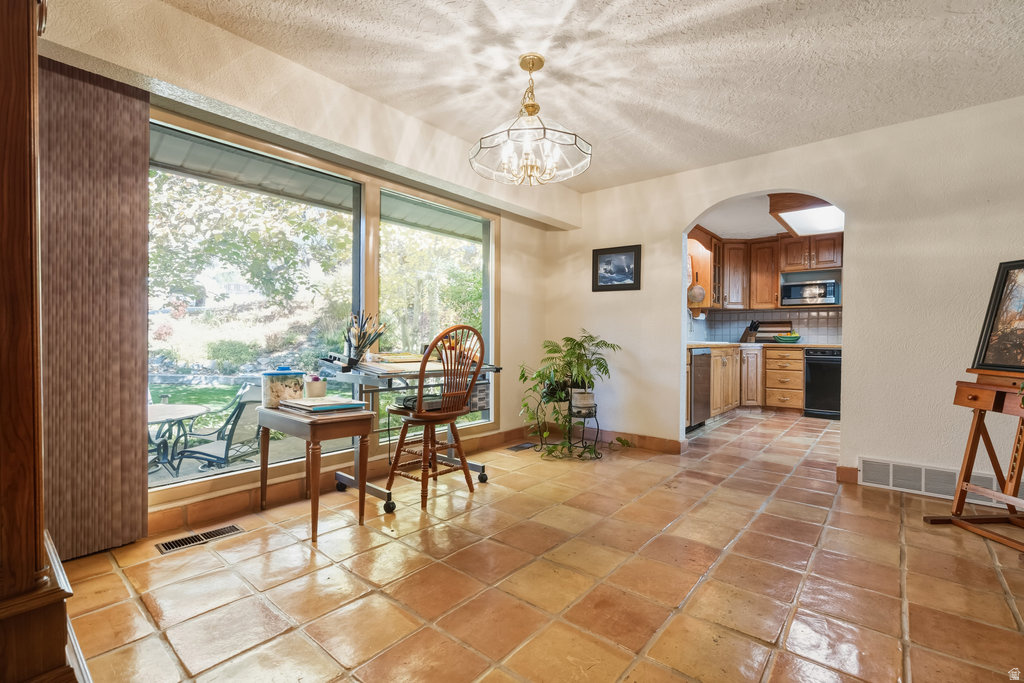 1220 E 225 N Springville, UT 84663