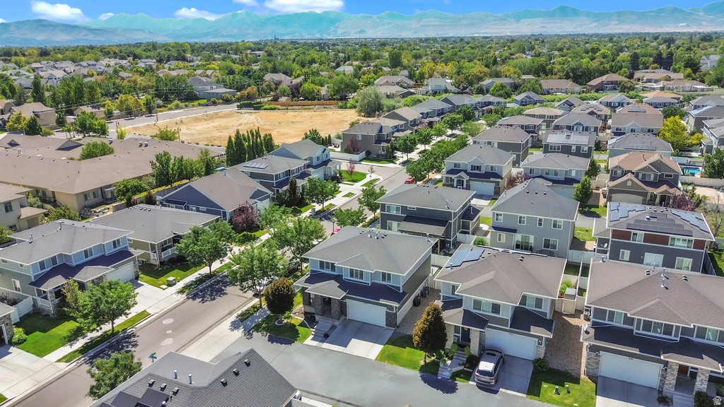 9732 S CALDERA LN South Jordan, UT 84095