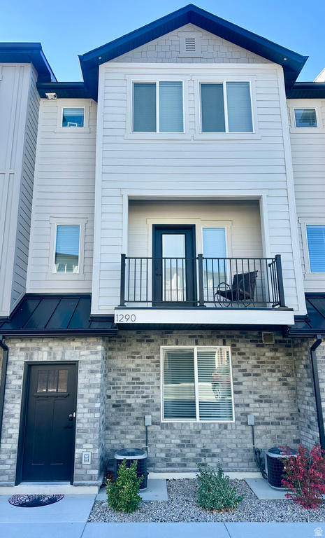 1290 E 1640 S Ogden, UT 84404